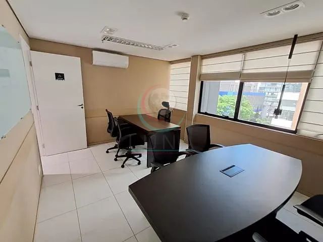 Conjunto comercial para alugar, no bairro Vila Mariana em São Paulo