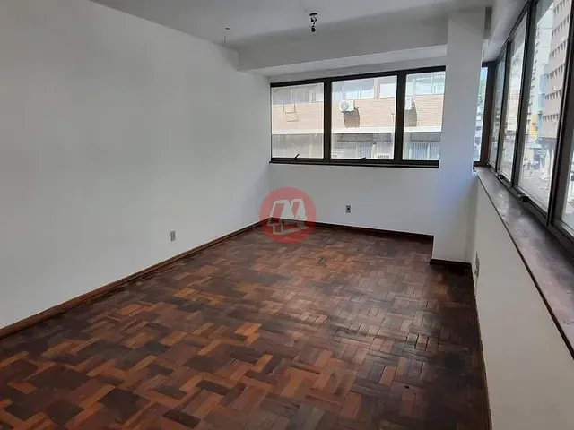 Conjunto comercial com 29m², para alugar, no bairro Centro Histórico em Porto Alegre