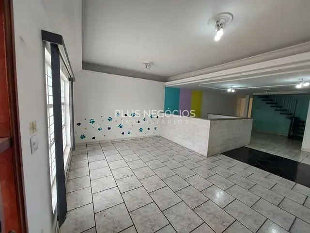 Conjunto comercial com 250m², para alugar, no bairro Parque das Laranjeiras em Sorocaba