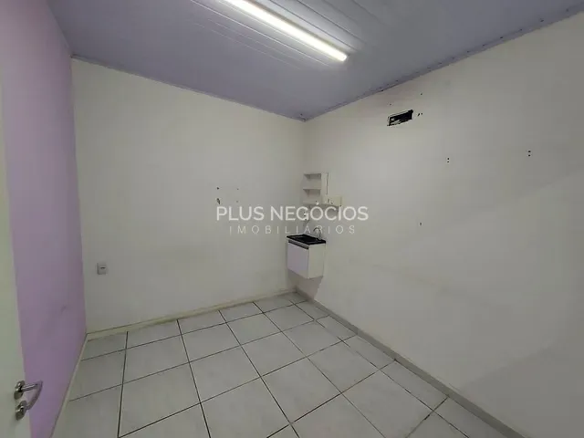 Conjunto comercial com 250m², para alugar, no bairro Parque das Laranjeiras em Sorocaba