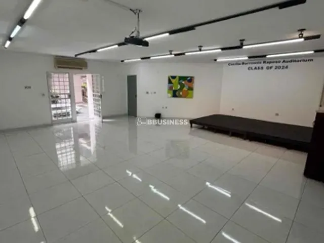 Conjunto comercial com 150m², para alugar, no bairro Parque Tamandaré em Campos dos Goytacazes