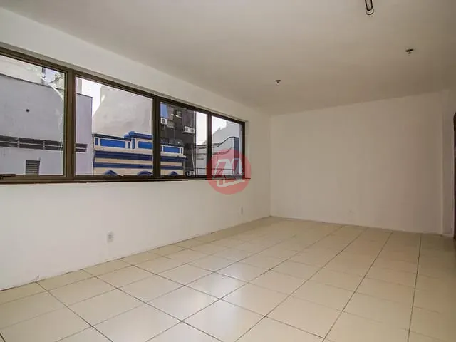 Conjunto comercial com 33m², para alugar, no bairro Centro Histórico em Porto Alegre