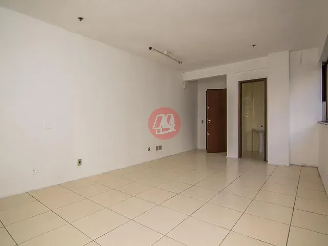 Conjunto comercial com 33m², para alugar, no bairro Centro Histórico em Porto Alegre
