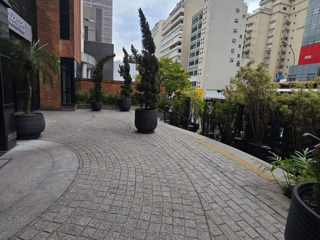 Conjunto comercial com 156m², à venda ou para alugar, no bairro Consolação em São Paulo