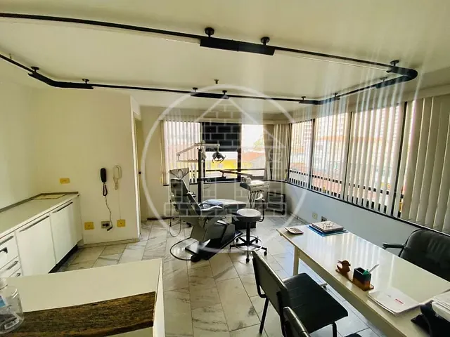 Conjunto comercial com 33m², à venda, no bairro Chácara Santo Antônio em São Paulo