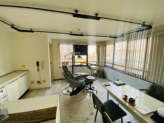 Conjunto comercial com 33m², à venda, no bairro Chácara Santo Antônio em São Paulo