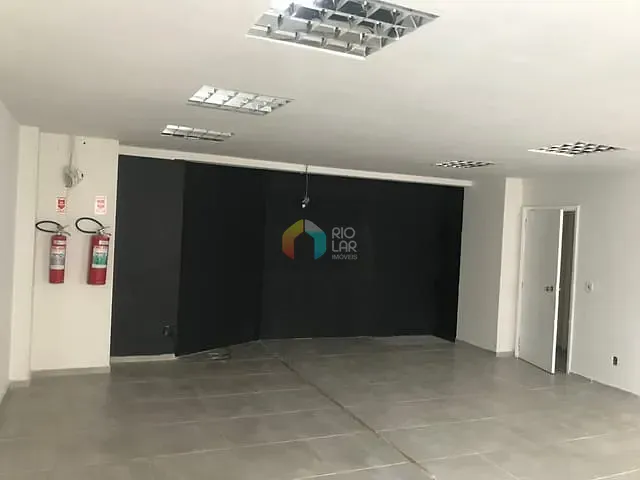 Conjunto comercial com 180m², à venda, no bairro Centro em Rio de Janeiro