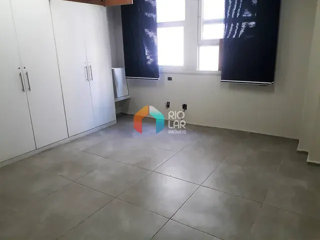 Conjunto comercial com 180m², à venda, no bairro Centro em Rio de Janeiro