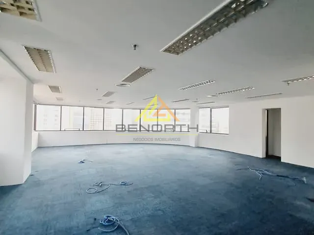 Conjunto comercial com 223m², para alugar, no bairro Cidade Monções em São Paulo