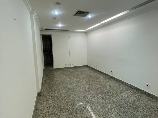 Conjunto comercial com 30m², à venda ou para alugar, no bairro Centro em São Caetano do Sul