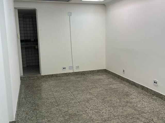 Conjunto comercial com 30m², à venda ou para alugar, no bairro Centro em São Caetano do Sul