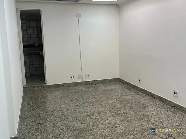 Conjunto comercial com 30m², à venda ou para alugar, no bairro Centro em São Caetano do Sul