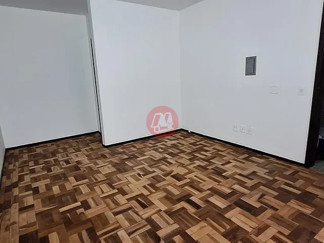 Conjunto comercial com 25m², para alugar, no bairro Centro Histórico em Porto Alegre