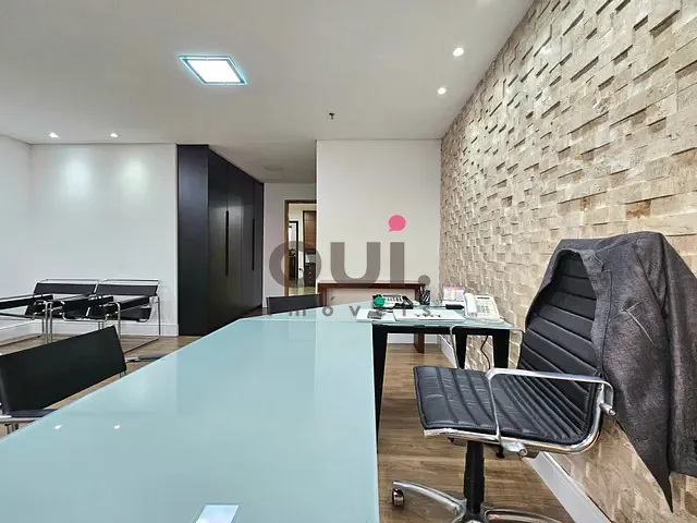Conjunto comercial à venda, no bairro Moema em São Paulo