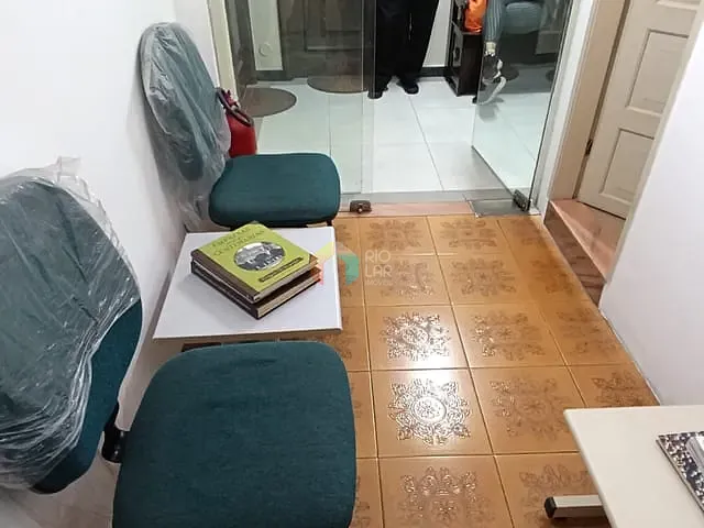 Conjunto comercial com 19m², à venda, no bairro Centro em Rio de Janeiro