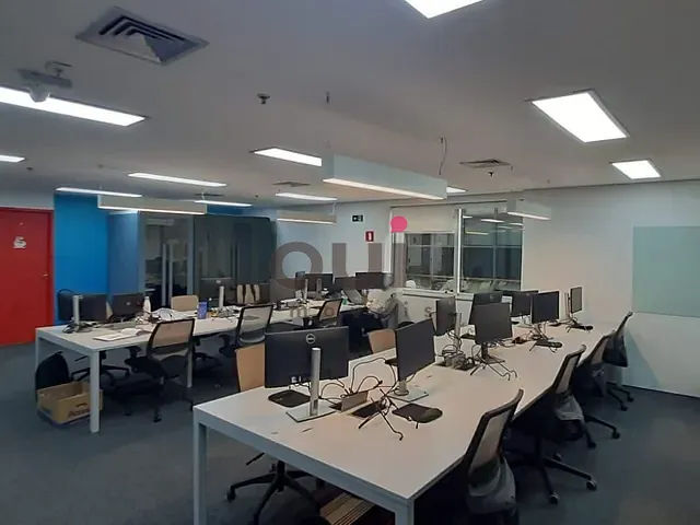 Conjunto comercial para alugar, no bairro Vila Olímpia em São Paulo