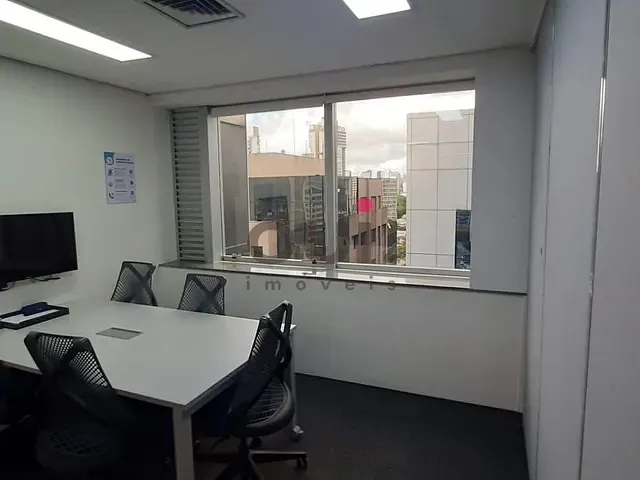 Conjunto comercial para alugar, no bairro Vila Olímpia em São Paulo
