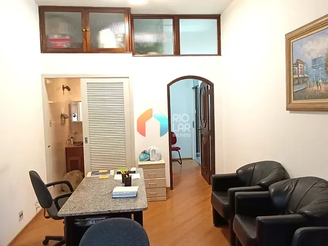 Conjunto comercial com 18m², à venda, no bairro Centro em Rio de Janeiro