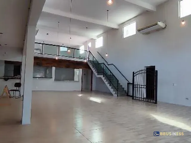 Conjunto comercial à venda ou para alugar, no bairro Centro em Bertioga