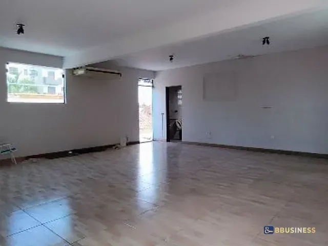 Conjunto comercial à venda ou para alugar, no bairro Centro em Bertioga