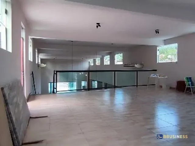 Conjunto comercial à venda ou para alugar, no bairro Centro em Bertioga