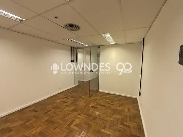 Conjunto comercial com 260m², para alugar, no bairro Centro em Rio de Janeiro