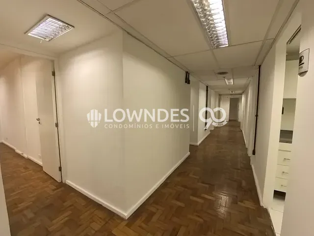 Conjunto comercial com 260m², para alugar, no bairro Centro em Rio de Janeiro