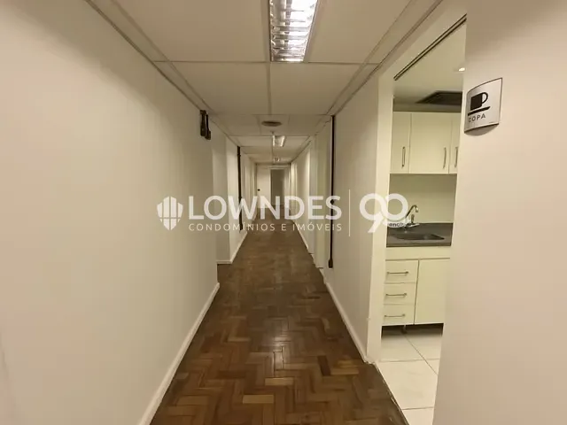 Conjunto comercial com 260m², para alugar, no bairro Centro em Rio de Janeiro