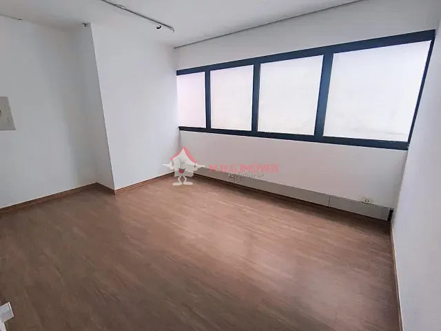Conjunto comercial à venda ou para alugar, no bairro Liberdade em São Paulo