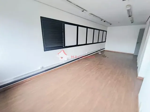Conjunto comercial à venda ou para alugar, no bairro Liberdade em São Paulo