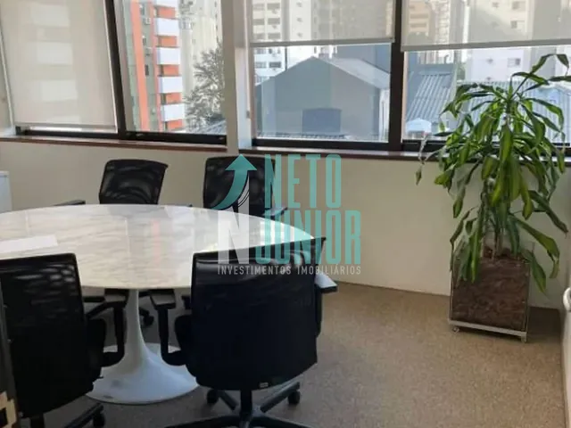 Conjunto comercial com 140m², para alugar, no bairro Itaim Bibi em São Paulo