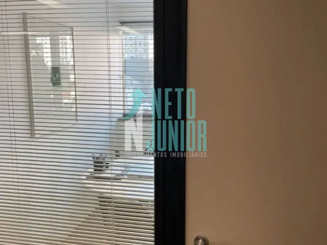 Conjunto comercial com 140m², para alugar, no bairro Itaim Bibi em São Paulo