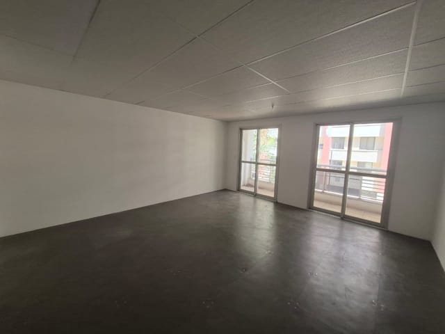 Conjunto comercial com 40m², à venda, no bairro Cerqueira César em São Paulo