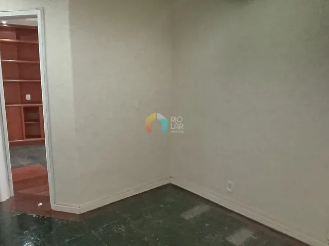 Conjunto comercial com 61m², à venda, no bairro Centro em Rio de Janeiro
