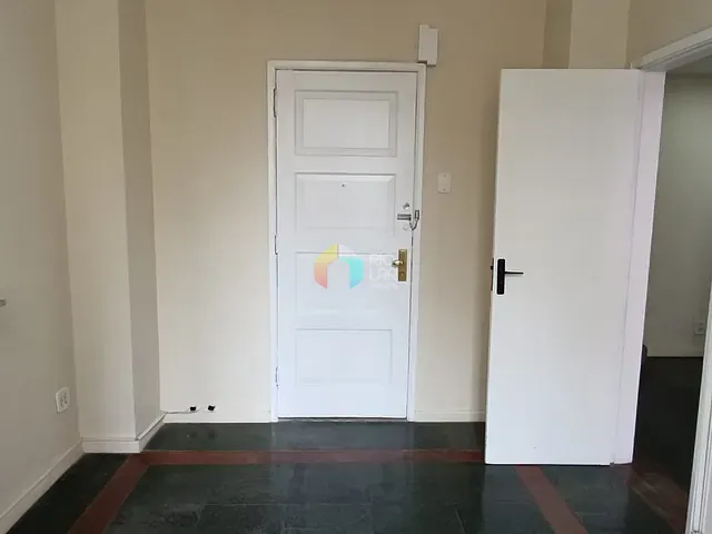 Conjunto comercial com 61m², à venda, no bairro Centro em Rio de Janeiro