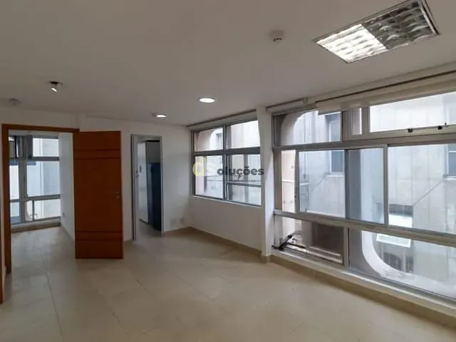 Conjunto comercial para alugar, no bairro Cerqueira César em São Paulo