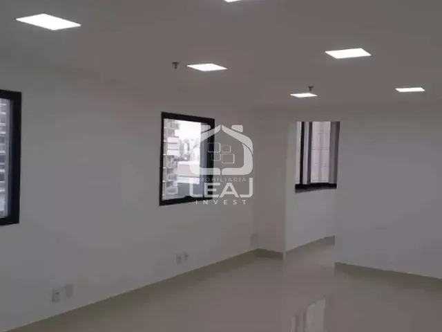 Conjunto comercial à venda ou para alugar, no bairro Indianópolis em São Paulo