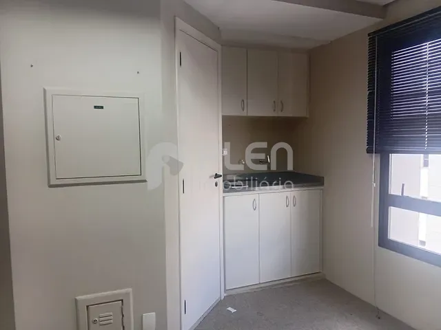 Conjunto comercial com 37m², para alugar, no bairro Jardim Paulista em São Paulo