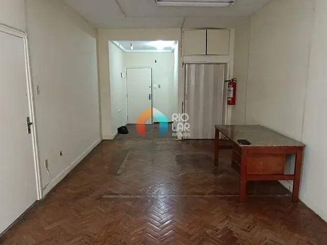 Conjunto comercial com 35m², à venda, no bairro Centro em Rio de Janeiro