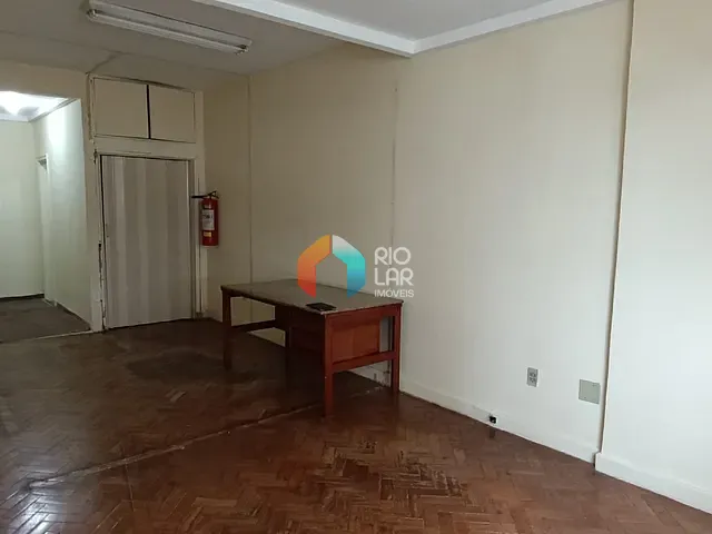 Conjunto comercial com 35m², à venda, no bairro Centro em Rio de Janeiro