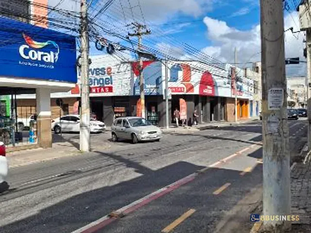 Prédio com 138m², à venda ou para alugar, no bairro Centro em Campos dos Goytacazes