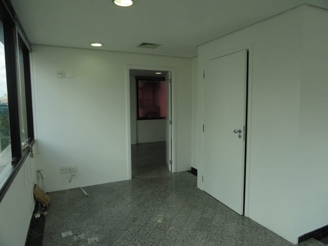 Conjunto comercial com 121m², para alugar, no bairro Vila Clementino em São Paulo