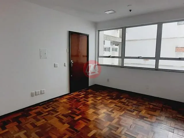 Conjunto comercial com 25m², para alugar, no bairro Centro Histórico em Porto Alegre