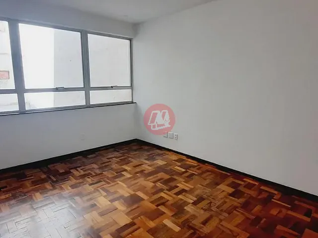 Conjunto comercial com 25m², para alugar, no bairro Centro Histórico em Porto Alegre