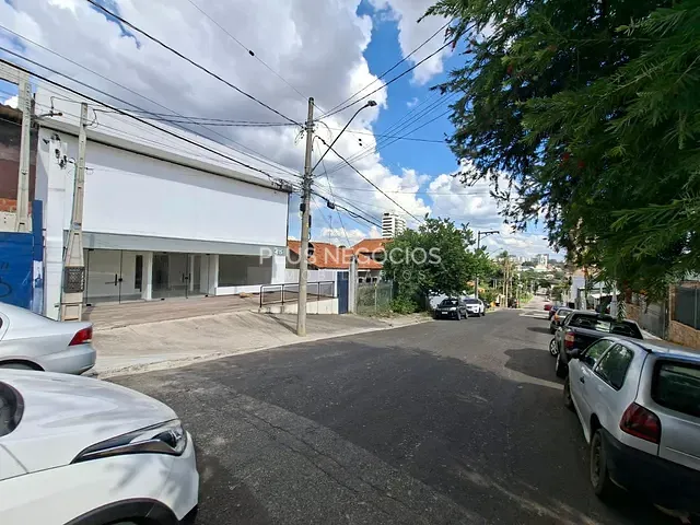 Conjunto comercial com 750m², à venda ou para alugar, no bairro Vila Independência em Sorocaba
