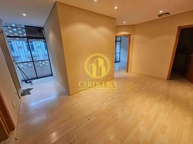 Conjunto comercial com 100m², para alugar, no bairro República em São Paulo