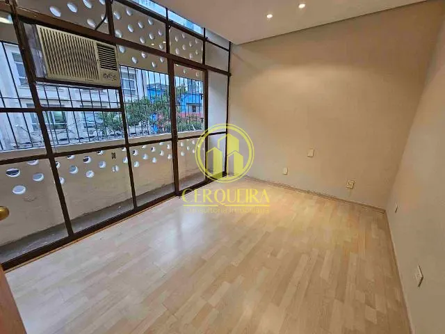 Conjunto comercial com 100m², para alugar, no bairro República em São Paulo