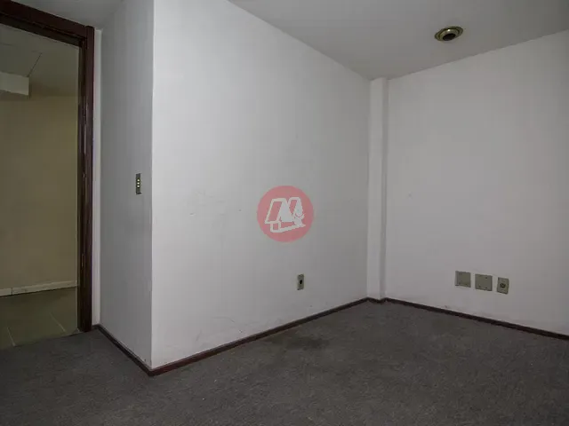 Conjunto comercial com 41m², para alugar, no bairro Centro Histórico em Porto Alegre