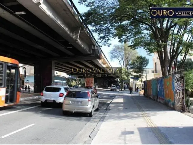 Conjunto comercial com 2178m², à venda, no bairro Parque Santa Cecília em São Paulo