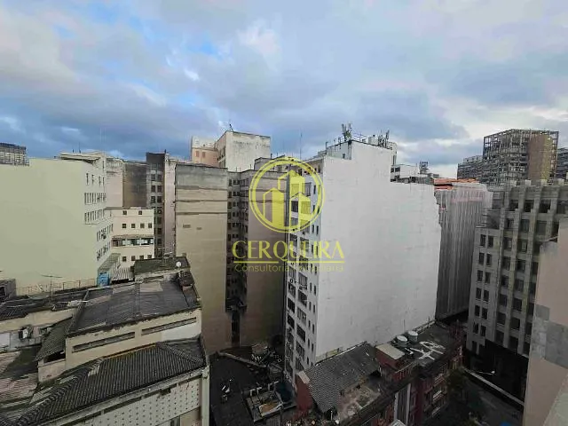 Conjunto comercial com 130m², para alugar, no bairro República em São Paulo